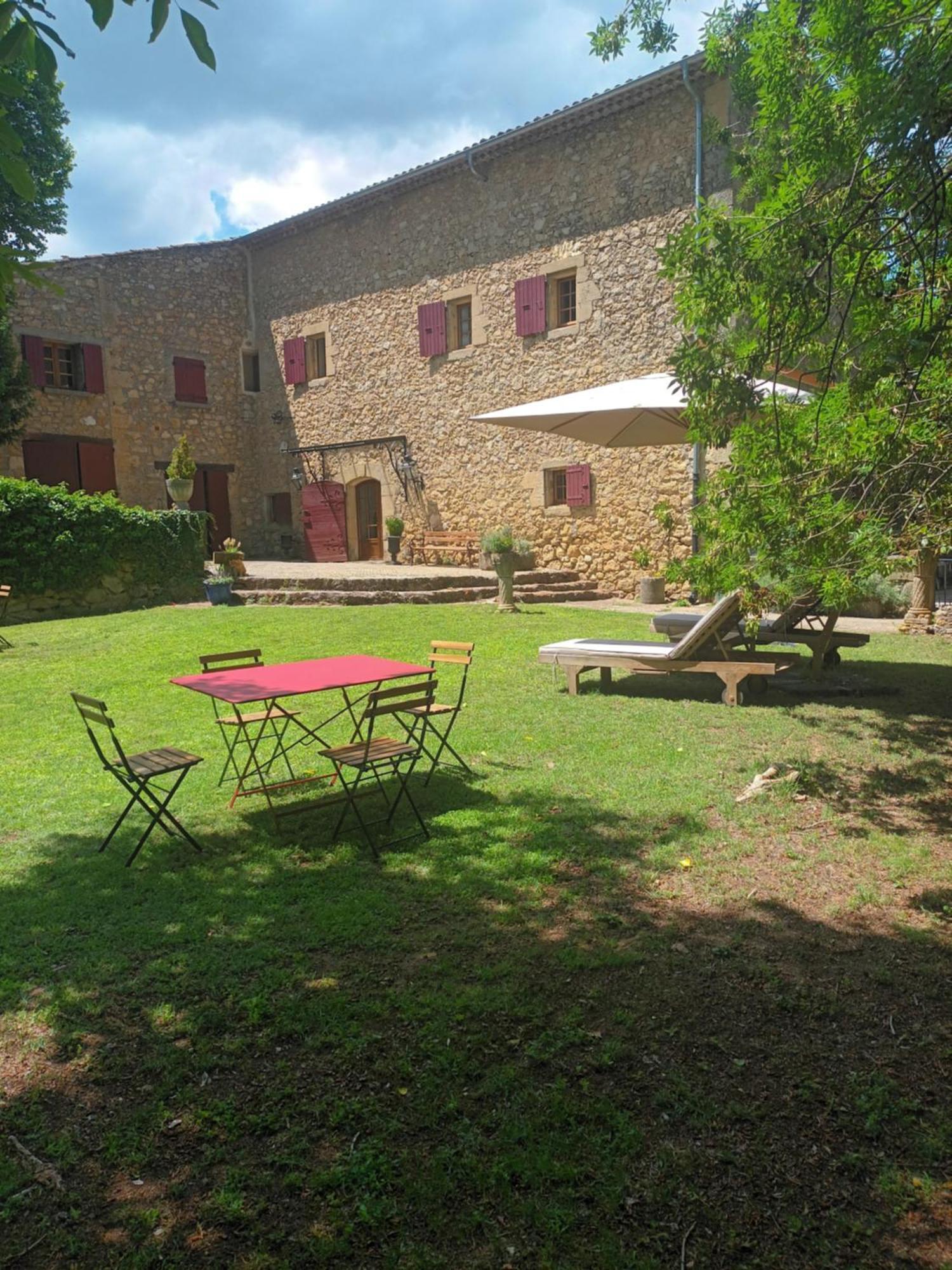 Bed and Breakfast Le Vieux Moulin De Jouques Exteriér fotografie